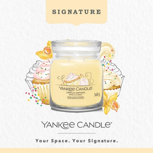 Vanilla Cupcake Signature Medium Jar Yankee Candle