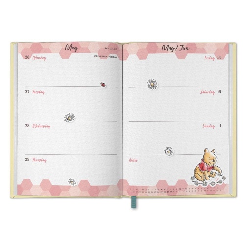 Disney Winnie the Pooh Sketchbook A5 Hardcover Week to View 2025 Diary